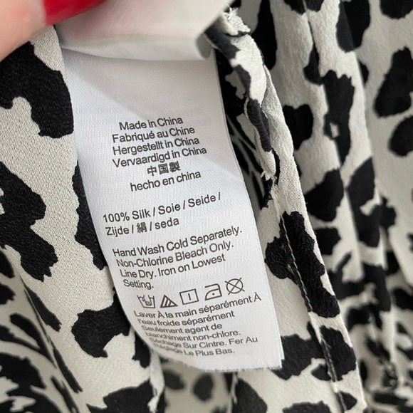 J. Crew Classic Fit Ruffleneck Popover Shirt in Bold Leopard Size 4 - Picture 5 of 6